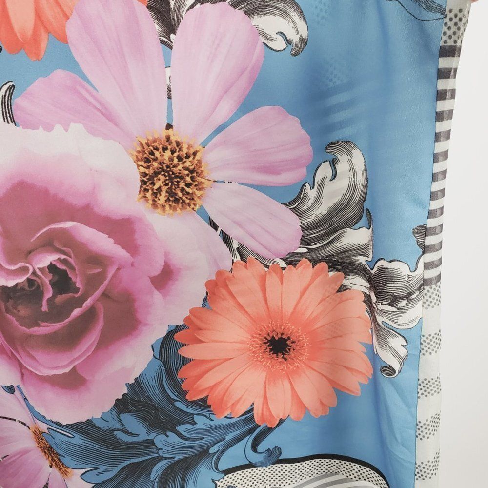 Sleeveless High-Low Flowy Top With Bold Florals and B&W Stripes Sz M - Picture 9 of 11